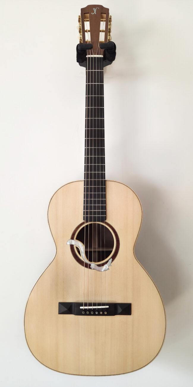 Parlor 00 Hermine face Lutherie Thomas NO&Euml;L