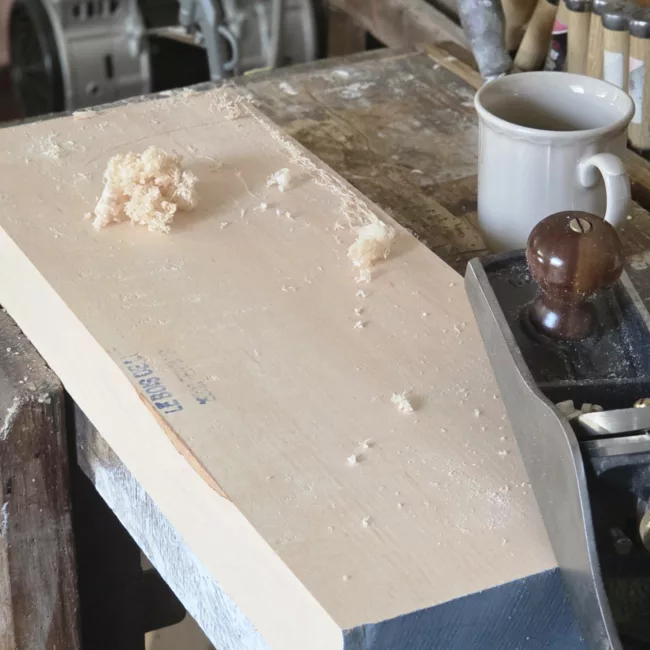 Fabrication basse Mylio chez Lutherie Thomas NOËL