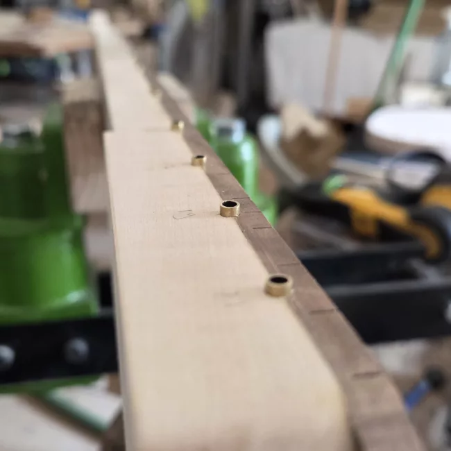 Fabrication basse Mylio chez Lutherie Thomas NOËL